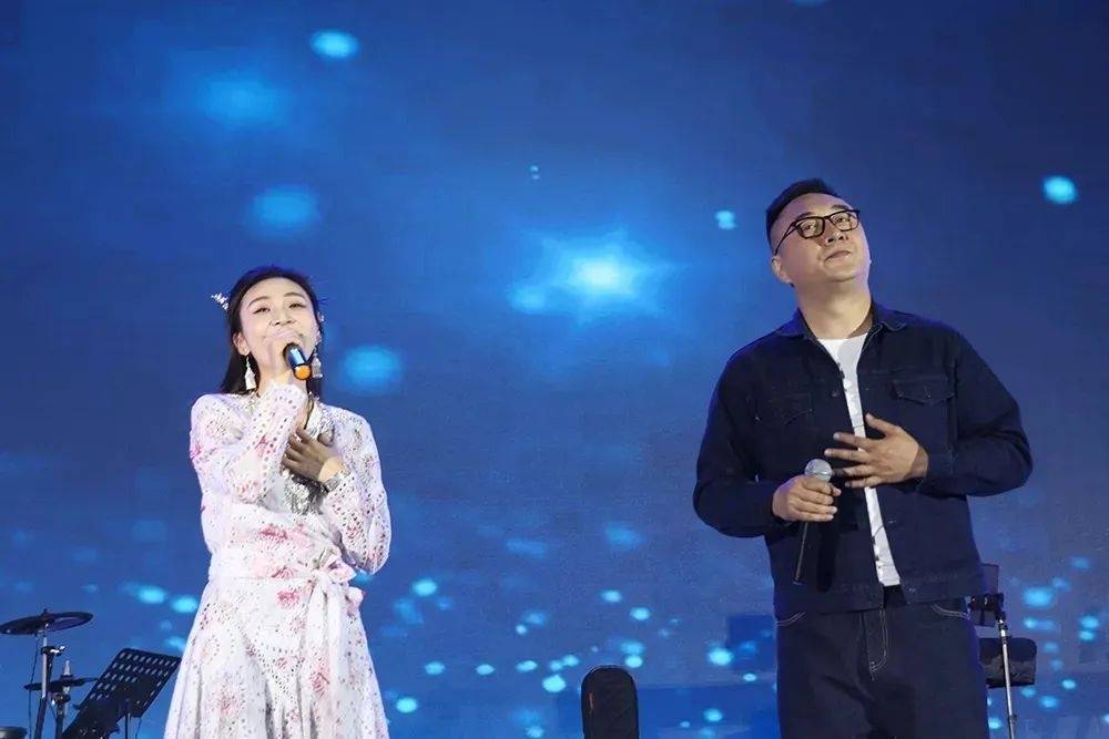 中国煤矿文工团“五一”假期唱“燃”黔西南山水