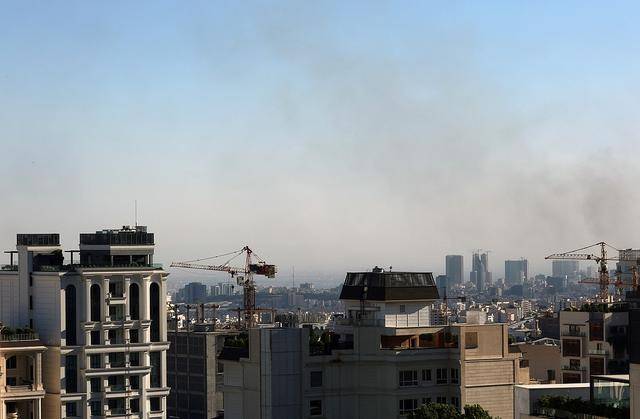 德黑兰西部传出巨大爆炸声 当地防空系统已启动