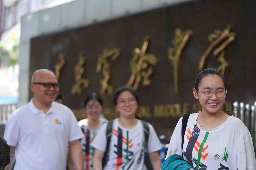 广州中考数学考生感受：计算量大、23题难、题目创新